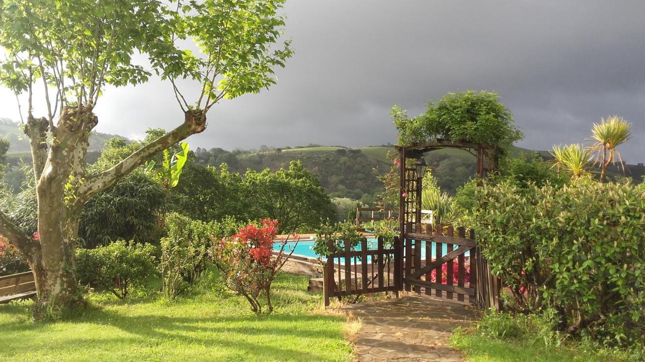Le Clos Gaxen Chambres D'Hotes La Bastide-Clairence ภายนอก รูปภาพ